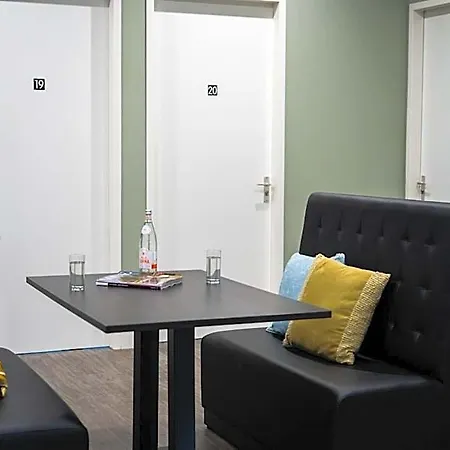 Short Hotel